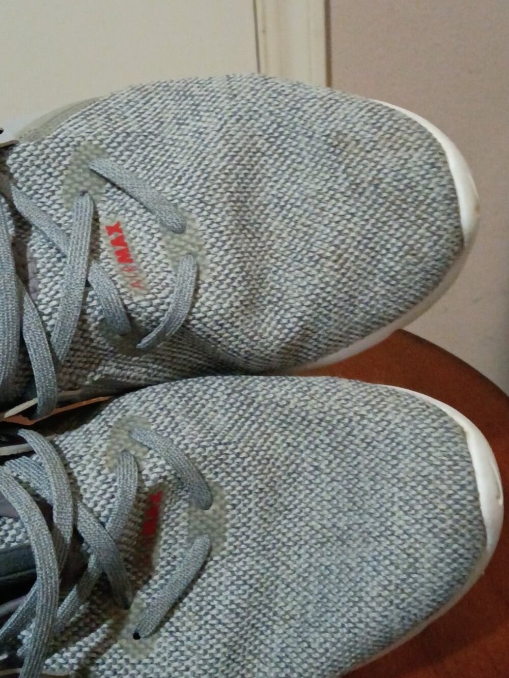 Nike Air Max Sequent 3 Mens Sz 10.5 Grey University Red Running Shoe 921694-060 - Picture 14 of 14